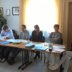 V Drahelčicích dorazila během prvních dvou hodin skoro desetina obyvatel