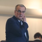 Miroslav Kalousek se sice politicky neangažuje, ale přehled i nadhled si drží dokonale