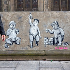 Dnešní „vůdci" si občas hrají jako děti