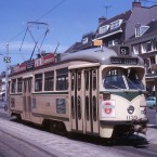 Klasická tramvaj amerického typu PCC brázdí ulice Haagu