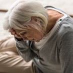 Příčiny závratě jsou různorodé a zdaleka se netýkají jen špatného postavení krční páteře