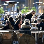 V restauracích si budeme muset zvyknout na přítomnost Pomocné stráže Veřejné bezpečnosti