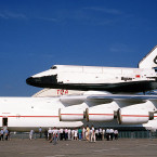 Buran se předvedl na letecké přehlídce v Paříži, dopravil ho tam slavný An 225 Mrjia, který Rusové před několika měsíci zničili