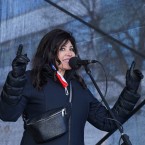 Zpěvačka Ilona Csáková riskuje svou letitou uměleckou kariéru vstupem do politiky