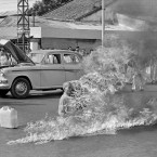 Fotograf Malcolm Brown za tento snímek získal Pulitzerovu cenu
