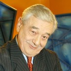 Herec Josef Vinklář měl hodně rozporuplnost pověst. Od svědomitého pracovitého člověka až po donašeče na svoje kolegy