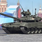 Ruský tank T-90 na vojenské přehlídce
