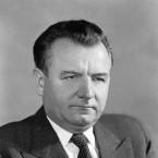 Klement Gottwald a s ním i jeho spolustraníci zavedli v roce 1948 systém jednotné volební kandidátky, který přetrval až do roku 1989