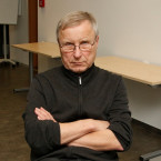 V letech 2014–2017 působil Václav Hořejší v týmu poradců premiéra Bohuslava Sobotky jako poradce pro oblast vědy, výzkumu a vysokých škol