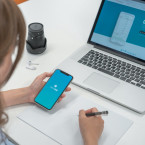 Baterii ve vašem telefonu či notebooku poškozuje mimo jiné i její neustálé zapojení do nabíječky