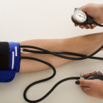 Se snížením vysokého krevního tlaku vám může pomoci mimo jiné i meditace