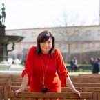 Ministryně financí Alena Schillerová motivovala Jiřího Ovčáčka k básnickému výkonu