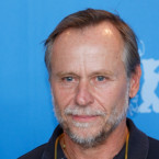 Karel Roden o svém soukromí prakticky nemluví. Přitom jeho život vypadá jako telenovela