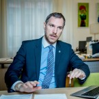 Hřib uvedl, že ministerstvo vnitra svůj názor změnilo po konzultacích s ministerstvem pro místní rozvoj