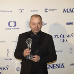 Režisér Václav Marhoul a jeho snímek Nabarvené ptáče si odneslo devět sošek Českého lva