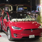 Tesly jsou s autonomním řízením asi nejdál. Stále má ale svoje mouchy a velká část světa jej zakazuje