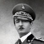 Většna lidí by byla dost vystrašená z jediného atentátu. Králi Zogovi I. ale aktivně usilovalo o život hned pětapadesát vrahů. On se ale nakonec doslova sám ukouřil k smrti