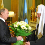 S moskevským patriarchou Kirillem si Putin dobře rozumí. Pravděpodobně je pojí i temné pouto z minulosti