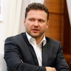 Radek Vondráček je vzděláním právník a při čtení předvolání měl zřejmě výpadek vědomostí