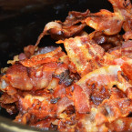 Vypražená domácí slanina - cítíte tu nádhernou vůni? 