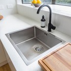 K odblokování umyvadla vám pomůže jedlá soda a ocet
