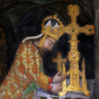 Karel IV. měl již jako čtrnáctiletý zastupovat svého otce v Itálii. Hned po příjezdu mu ale při atentátu šlo o život