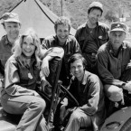Seriál, který vznikl ve spolupráci s 20th Century Fox Television pro CBS, sleduje tým lékařů a pomocného personálu umístěného v polní nemocnici v Uijeongbu v Jižní Koreji během korejské války