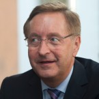 Pane ministře, to myslíte vážně? Není náhodou vakcína od konkrétní firmy stejná všude na světě?