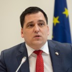 Místopředseda KDU-ČSL je považován za odborníka na krizovou komunikaci, politický marketing a public relations