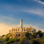 Ostrov Alcatraz objevil námořní důstojník Juan Manuel de Ayala, když v roce 1775 jako první Evropan na ostrově přistál