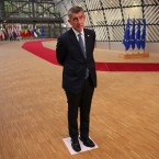 Pane premiére, zase se pletete