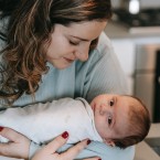 Při porodu mimo nemocnici je mnohem větší riziko přidušení dítěte