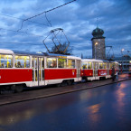 Od půlnoci se do trmvaje nedostanete bez roušky nebo alespoň její náhrady