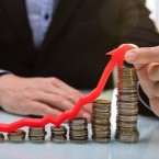 Laik se obvykle domnívá, že zlato nakoupí přesně za cenu odpovídající jeho ceně na komoditní burze