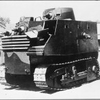 Tank z vlnitého plechu mohl nahánět hrůzu leda vlastní osádce