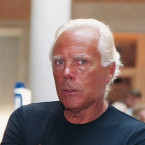 Armani byl italský milionář, který šil šaty. Byl dobrák, ale snadno se rozčilil