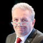 Ivan Gabal je ženatý, jeho manželkou je politička a diplomatka Jana Hybášková