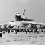 An-225 na pařížském aerosalonu v roce 1989