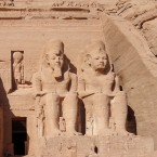 Nástupnictví mělo v Egyptě jasná pravidla. Hatšepsut je ale z vlastní vůle porušila a vedla zemi v míru a blahobytu dlouhých dvaadvacet let