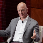 Jeff Bezos je nejbohatší člověk na světě. Svoje peníze investuje do velmi zajímavých nápadů
