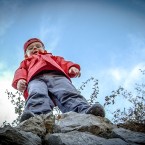 Roste vaše dítě příliš rychle? Pravděpodobně si na něj počíhají bolesti nohou a křeče. Kosti se totiž vytahují příliš rychle a svaly a šlachy nestíhají 