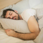 Nejlepší je uléhat před půlnocí, protože tehdy máme nejlepší spánek
