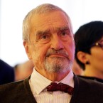 Jeho dědičný šlechtický titul je „kníže ze Schwarzenbergu, vévoda krumlovský, hrabě ze Sulzu a lankrabě klettgavský“. Je též rytířem rakouského Řádu zlatého rouna