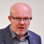 Ministr Válek musí přijít co nejdřív s řešením, které bude pro tuzemské zdravotnictví znamenat změnu systému