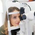Oku prospívají krouživé pohyby, pohledy různými směry, nahoru, dolů a do různých stran