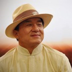 Jackie Chan se vypracoval od základů. Jeho syn musí jít stejnou cestou