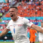Tomáš Holeš prožívá pohádku, parádní sezonu korunoval první brankou Čechů