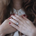 Pokud dýcháte ústy a ne nosem a zvedáte jen hrudník místo břicha, není divu, že se vám nervy na prsou skřípnou. Jsou přetížené a utlačované 