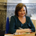 Alena Schillerová se zamilovala do kritiky současné vlády. Možná by ji měl někdo seznámit se souvislostmi, které vedou premiéra Petra Fialu k tak masivnímu šetření