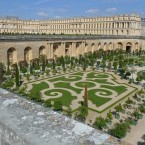 Při stavbě honosného sídla krále architekti zapomněli na záchody
